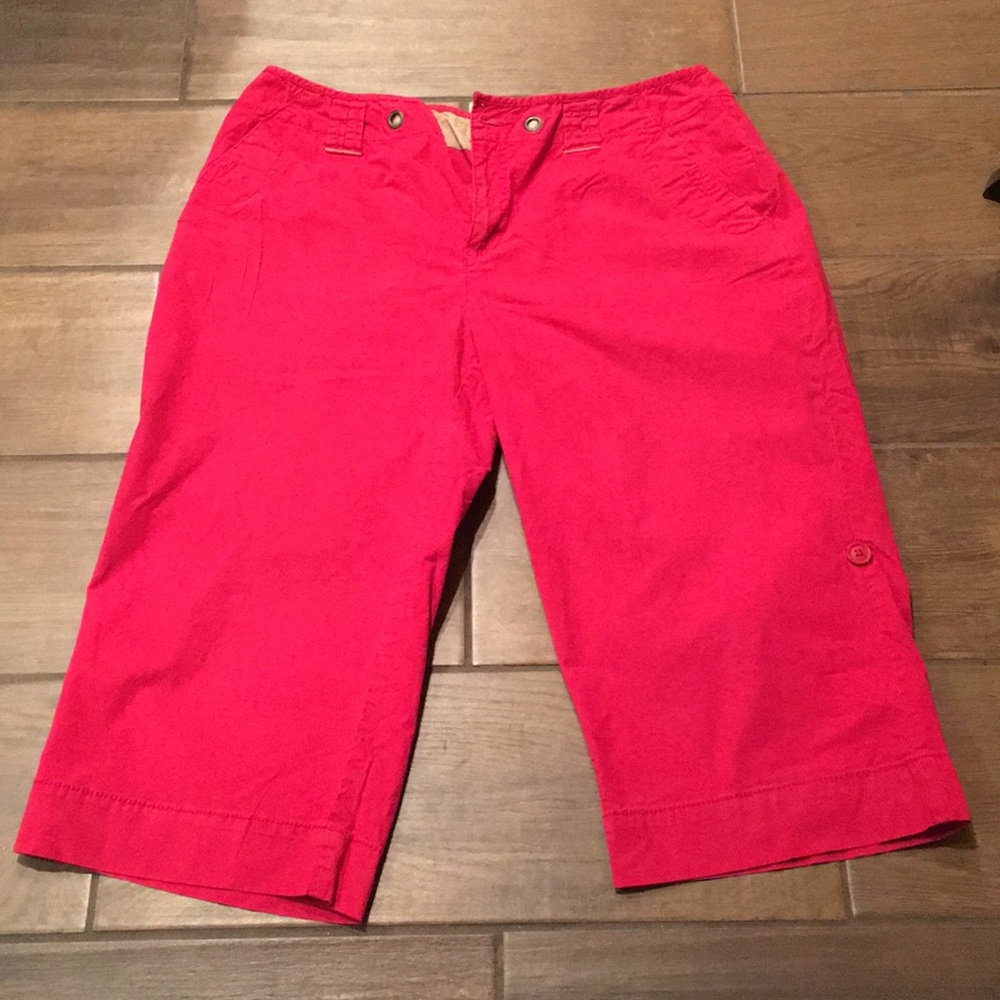 St. Johns Bay Red stretchy material capris